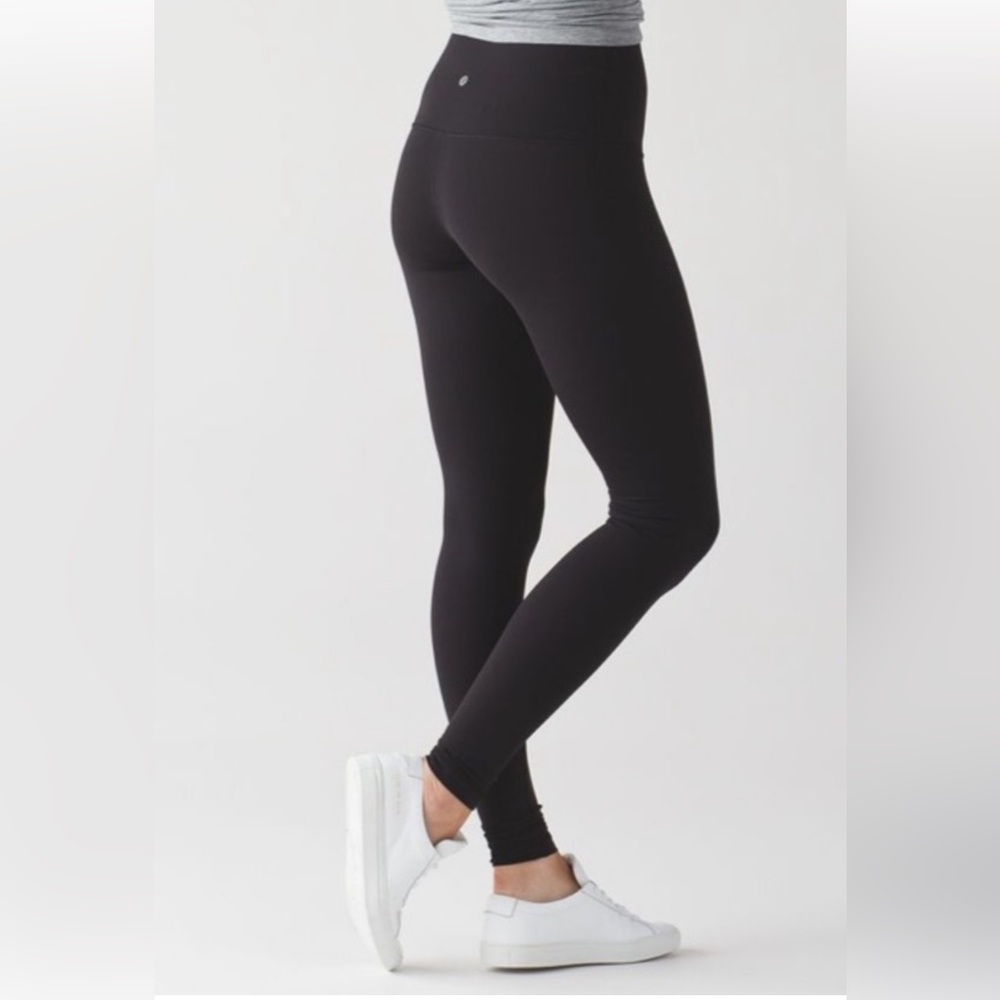 Lululemon Wunder Under Leggings Black size 6